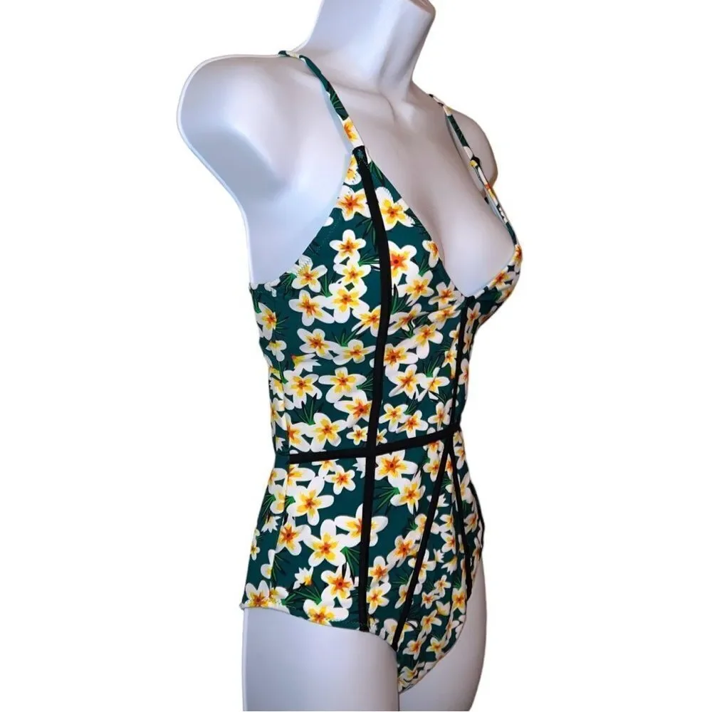 Cupshe adorable one piece swimsuit! It’s new and cute as can be!